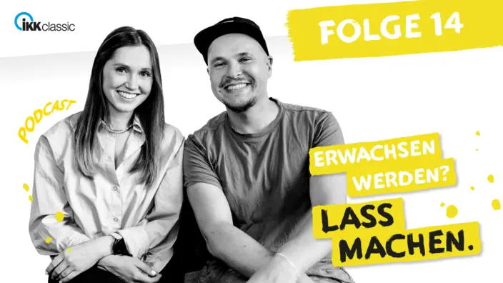 Vivi und Marco sitzen nebeneinander