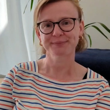 Caro, Rechtsanwaltsgehilfin im Portrait