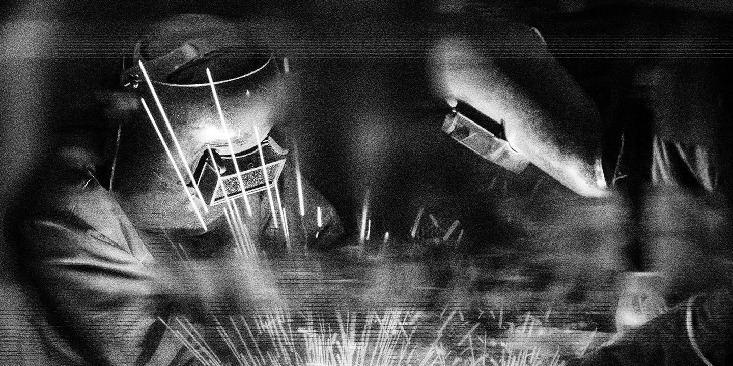 Zwei Schweißer bei der Arbeit