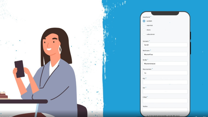 Szene aus dem Video, in dem eine Kundin den Antrag zum IKK Spartarif ausfüllt